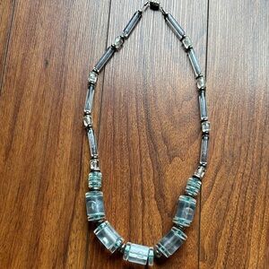 🔵🔵Vintage Elegant Silver and Blue Beaded Necklace🔵🔵